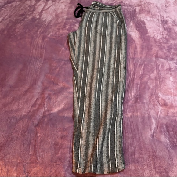 Black and White Linen Blend Striped Flowy Pants Size Small dā-sh - Picture 3 of 12